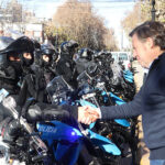 jaime méndez junto a policías municipales