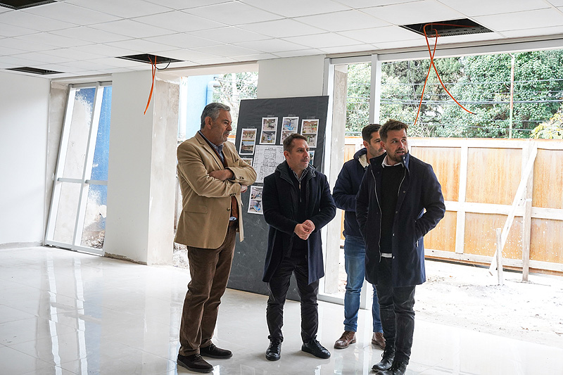 Descalzo recorrió las obras de la Plaza 20 de Febrero y de la futura Unidad de Pronta Atención Municipal obra upam (2)