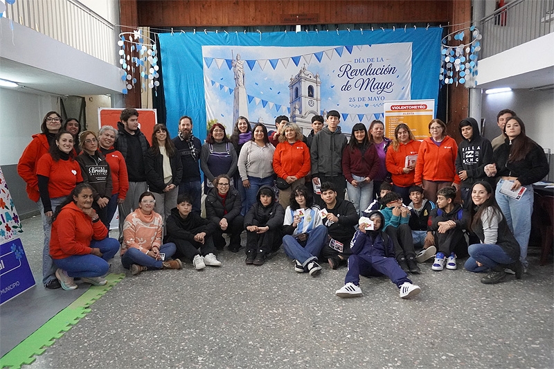 "Carolina", el taller del Municipio de Tigre que continúa recorriendo escuelas trabajando en la prevención de la violencia en el noviazgo adolescente sin título 2