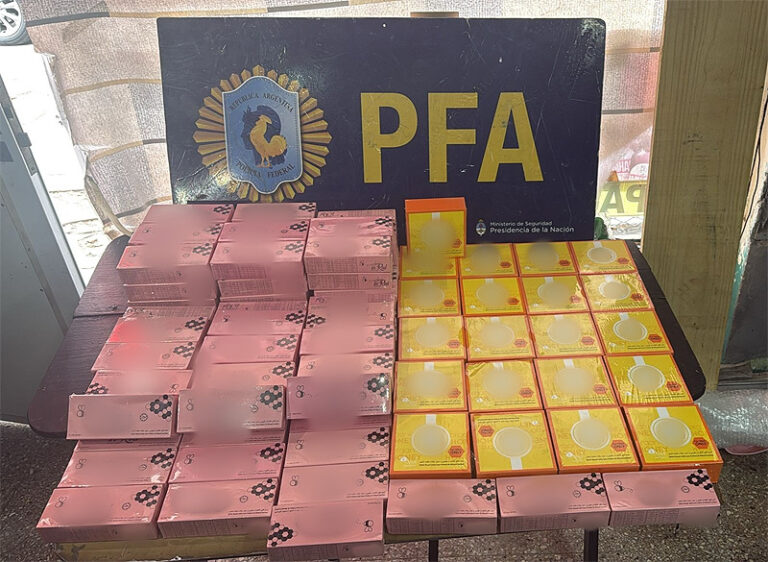 Vendían por redes sociales un falso “viagra natural”: La Policía Federal incautó los productos, que no estaban homologados por la ANMAT sin título 8