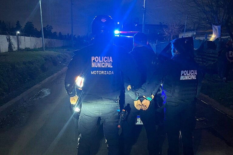 Usando un arma no letal, la Policía Municipal Motorizada detuvo a un prófugo con pedidos de captura por homicidio y robo agravado 6b10964b 3652 4531 9837 7618a485d104