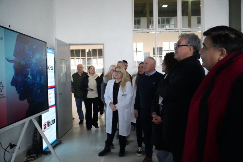 Ishii recibió al titular de la He University de China y anunció nueva tecnología para el hospital oftalmológico 8d3f3ce3 1910 4771 8b67 62539d94ebb3