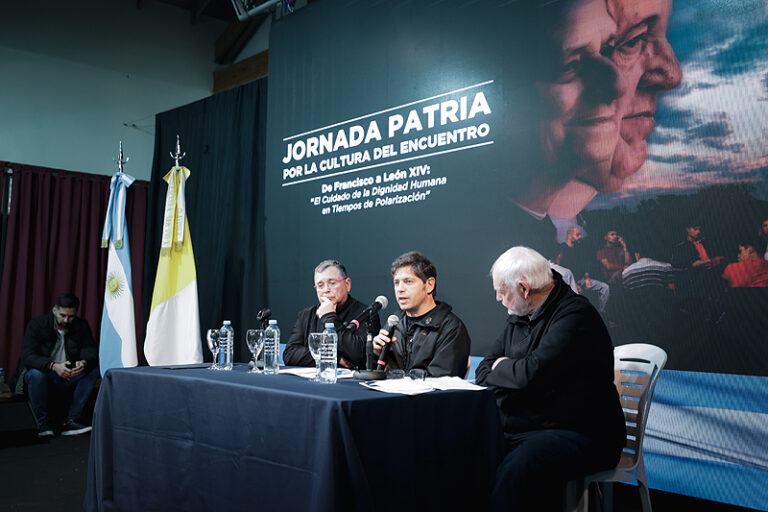 Kicillof participó de la “Jornada patria por la cultura del encuentro” realizada en Almirante Brown ar11364