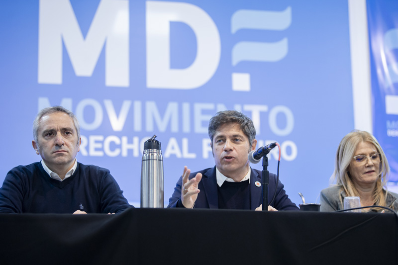 Kicillof: “Nuestra única agenda es la de las necesidades de nuestro pueblo y la de contribuir a la construcción de una alternativa” dsc7954