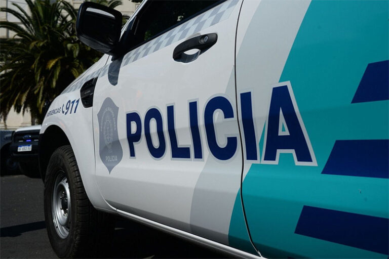 Violenta salidera bancaria en Tres de Febrero: Tras un tiroteo, un policía mató a un motochorro patrullero de día