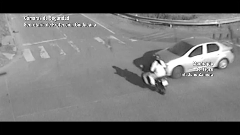 Ninguno tenía frenos: Rápida asistencia del Centro de Operaciones Tigre tras fuerte impacto entre una moto y un auto en Benavídez sin título 1
