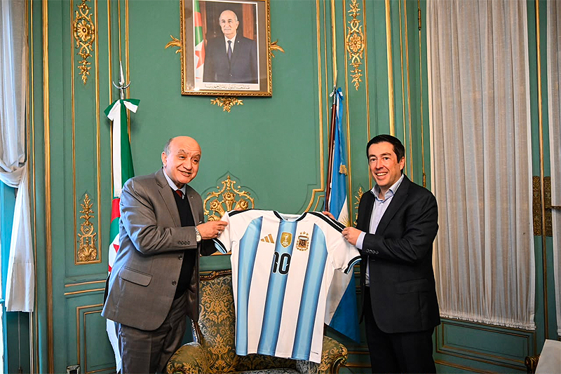 Nardini se reunió con el embajador de Argelia sin título 13