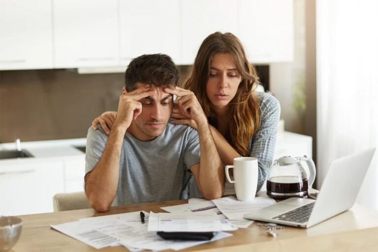 Economía en tiempos de Milei: La morosidad de familias y empresas trepa a niveles récord y roza marcas históricas sin título 13