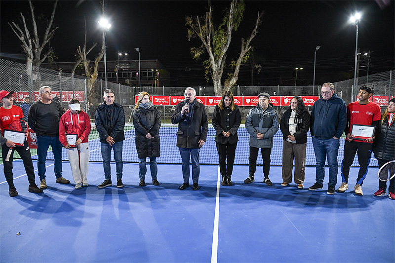 Con entrenamientos abiertos de Tenis, el Municipio de Tigre inauguró tres canchas en el Polideportivo General Pacheco sin título 2