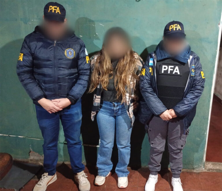 Cayó en Tigre una mujer que reclutaba ex integrantes de fuerzas de seguridad para enviarlos a combatir a Ucrania sin título 3