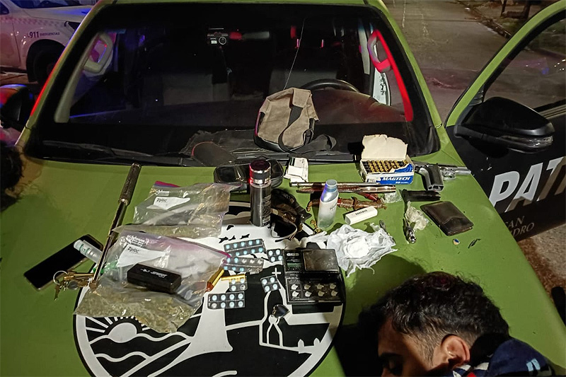 Efectivos de la Patrulla Municipal de San Isidro detuvieron a tres “transas” con cocaína y marihuana listas para la venta sin título 5