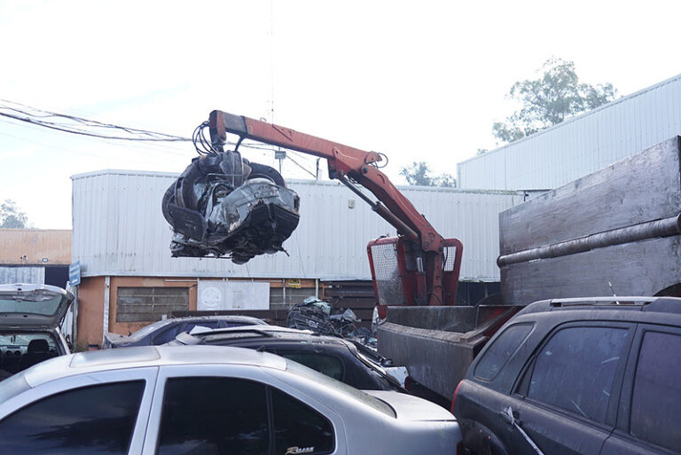 La Municipalidad compacta 528 vehículos para cuidar el ambiente y apoyar a “La casita de Mario” dsc09332