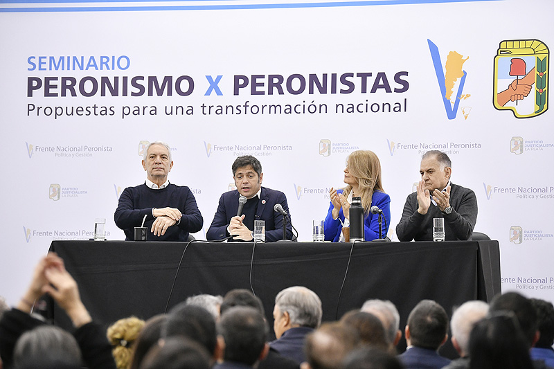 Kicillof encabezó la apertura del seminario "Peronismo por peronistas": Apuntó contra Milei y convocó a construir una alternativa política dsc2084