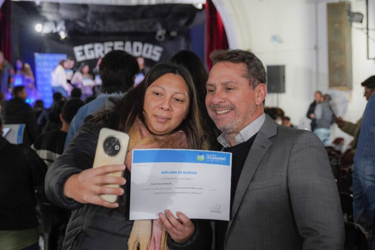 gacetilla entrega diplomas cfp