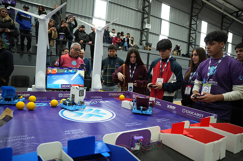 San Miguel fue la sede provincial de la Copa Robótica Educabot jóvenes en la copa robótica educabot