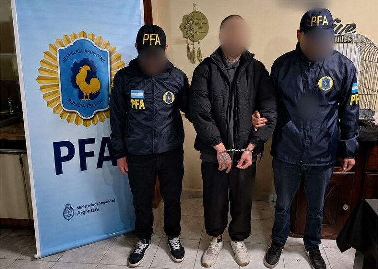 La Policía Federal detuvo en Quilmes a un hombre investigado por amenazar al presidente de la Nación a través de redes sociales sin título 1