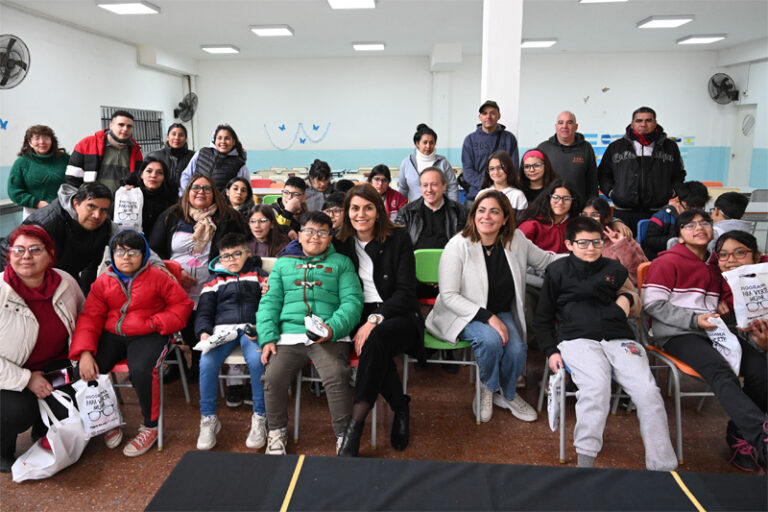 A través del programa "Para verte mejor", el Municipio de Tigre ya entregó más de 16 mil pares de anteojos sin título 6