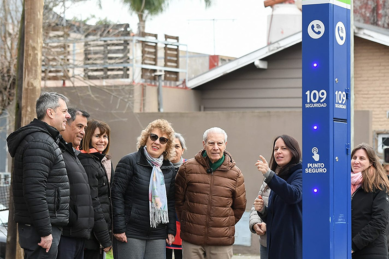 Vicente López ya instaló más de doscientos Puntos Seguros para combatir el delito y asistir a los vecinos en casos de emergencias sin título 7