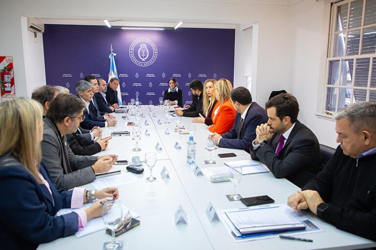 La provincia de Buenos Aires participó de una reunión con autoridades nacionales para la organización de la visita del Papa whatsapp image 2026 08 26 at 7.08.46 pm