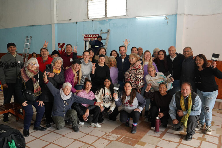 Jornadas solidarias: Vecinos dedicaron su sábado a mejorar 14 instituciones de Escobar dsc00132