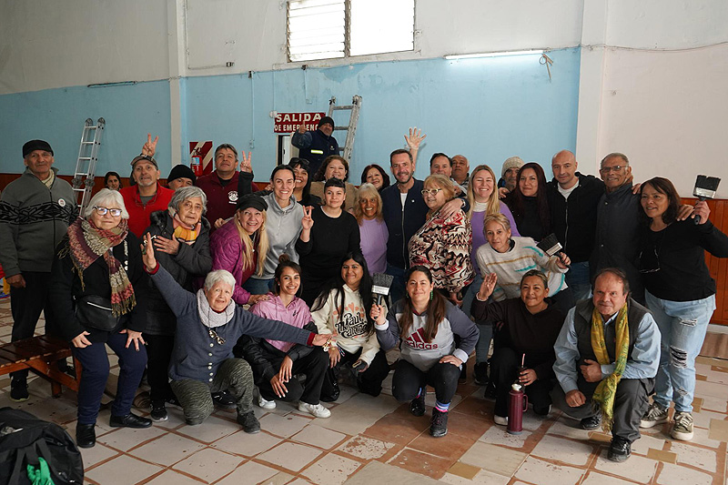 Jornadas solidarias: Vecinos dedicaron su sábado a mejorar 14 instituciones de Escobar dsc00132