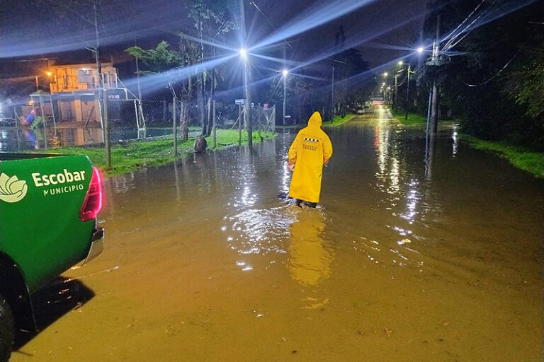 “El Niño” llegó a Escobar: En tres horas cayó más agua que en todo un mes whatsapp image 2026 08 01 at 08 10 31