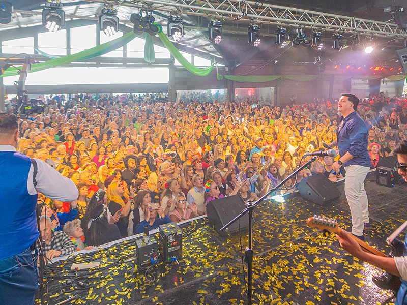 Juan Andreotti compartió el festejo de más de 3000 personas mayores en el Día del Jubilado 13 dia del jubilado 2026