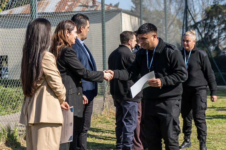 Mariel Fernández incorporó 70 nuevos agentes a la Guardia Urbana Municipal 3