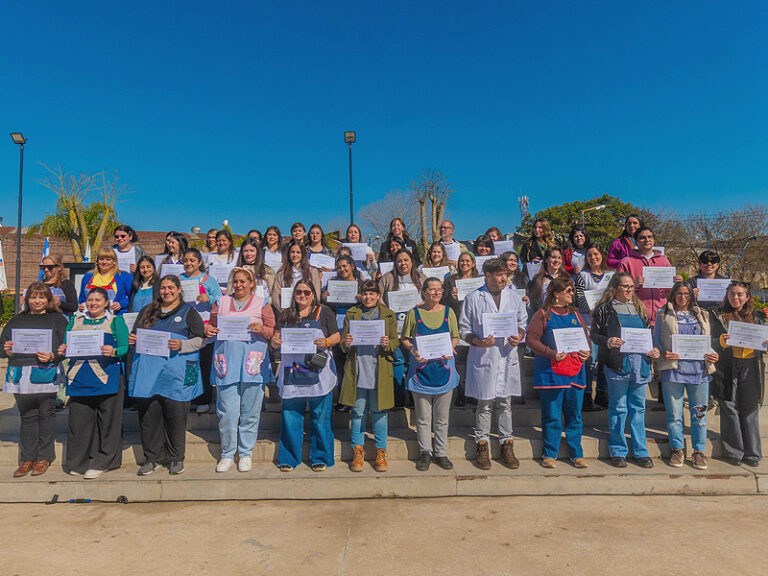 San Fernando homenajeó a sus maestras y maestros 4 dia del maestro 2026