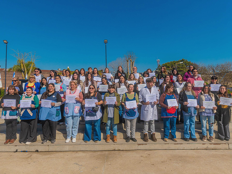 San Fernando homenajeó a sus maestras y maestros 4 dia del maestro 2026