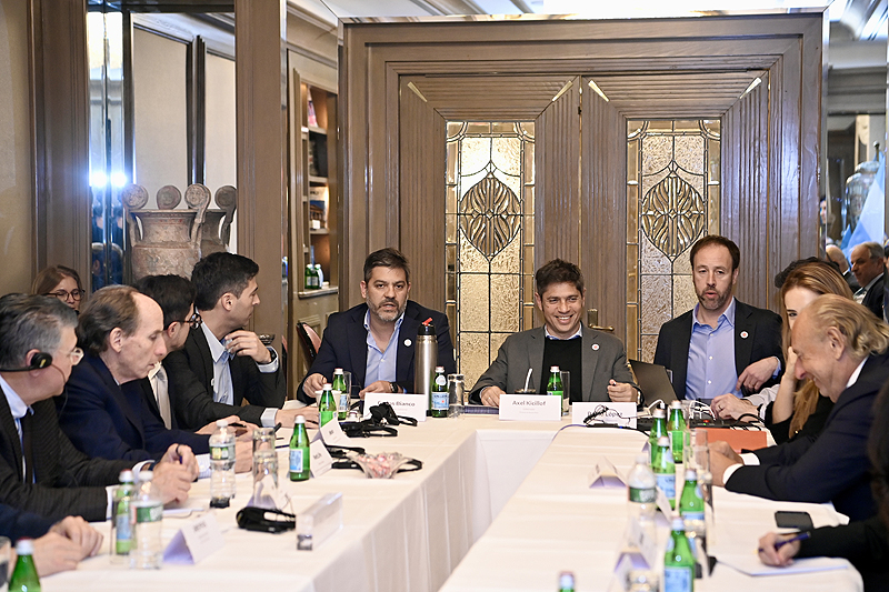 Kicillof en Nueva York: Participó de una charla en The New School y se reunió con fondos de inversión y empresarios dae1836