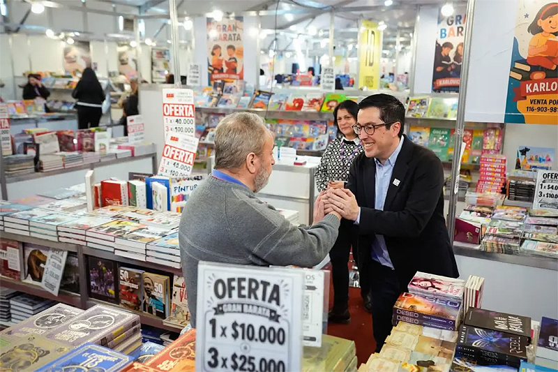 Nardini inauguró la séptima edición de la Feria del Libro de Malvinas Argentinas sin título 2