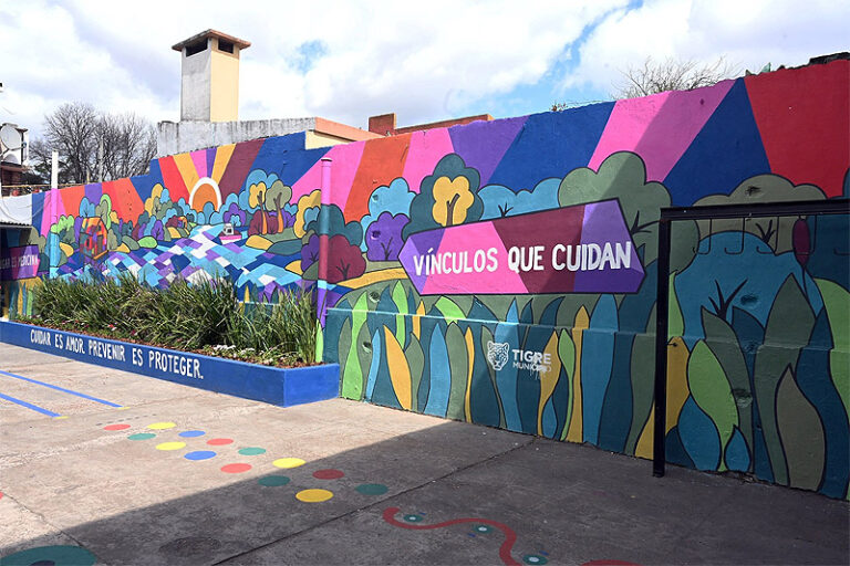 El Municipio de Tigre llevó adelante un mural participativo en las escuelas Primaria 20 y Secundaria 15 de General Pacheco sin título 3