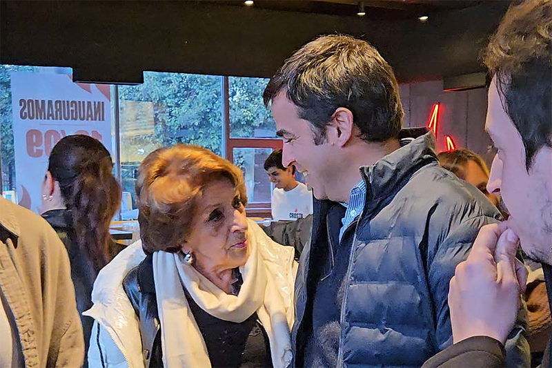 San Isidro: Una pizzería de Villa Adelina abrió un nuevo local y generó 22 puestos de trabajo con el apoyo del Municipio sin título 6