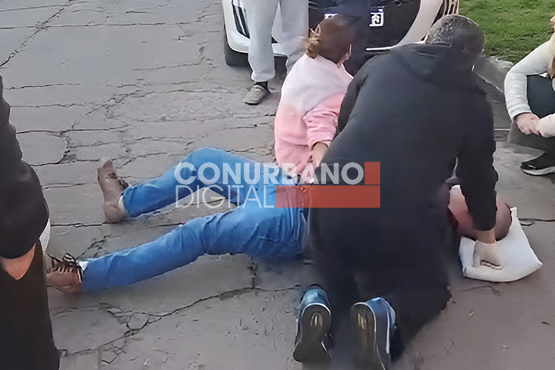Terror y tiros en El Palomar: Un comisario retirado fue baleado frente a un colegio al defender a una vecina de un robo sin título 7(6)