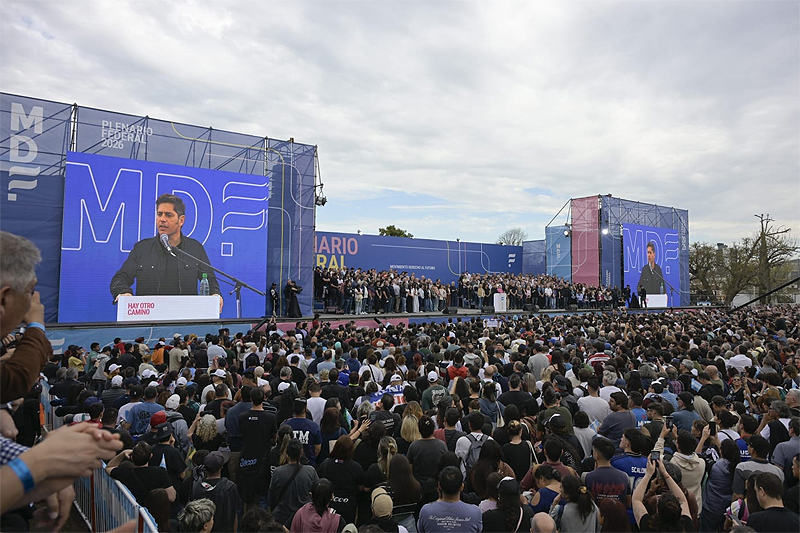Kicillof en Avellaneda: "Cuenten conmigo para que el año que viene la Argentina tenga una alternativa que termine con este modelo" sin título 8