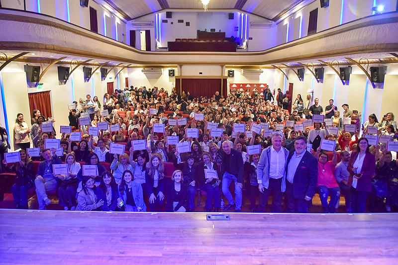 El Municipio homenajeó la vocación y el compromiso de integrantes de la comunidad educativa de Escobar whatsapp image 2026 09 18 at 13 33 48 2