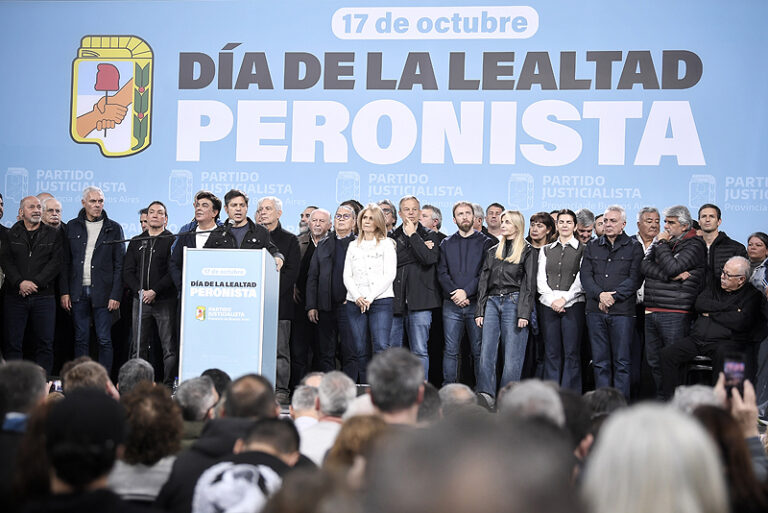 Kicillof y un Día de la Lealtad en clave electoral: "El peronismo va a volver a gobernar la Argentina el año que viene" dsc9118(1)