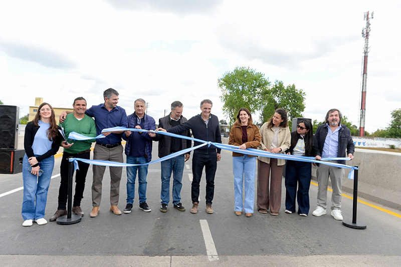 Mariel Fernández y Gabriel Katopodis inauguraron el puente sobre el río Reconquista, en Paso del Rey sin título 3