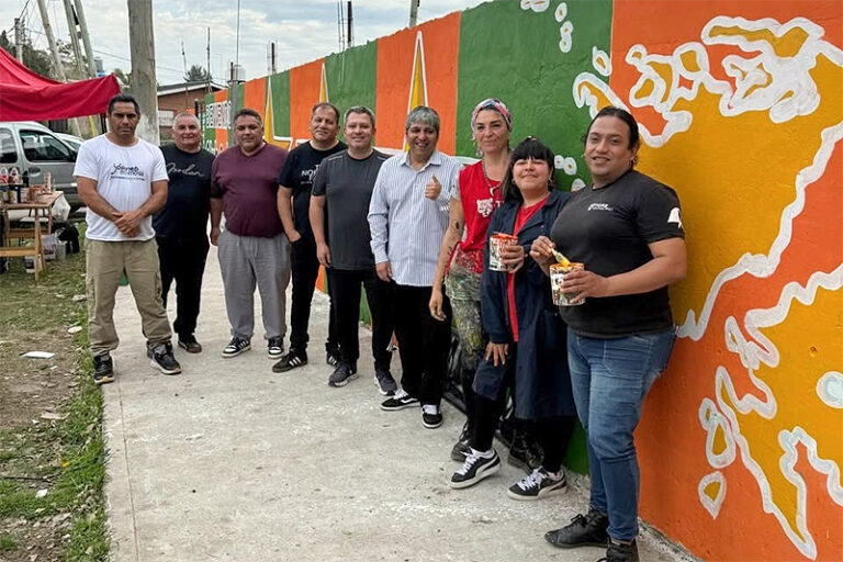 A través del programa "Huella urbana", el Municipio de Tigre continúa fortaleciendo la identidad de distintos clubes de barrio sin título 4